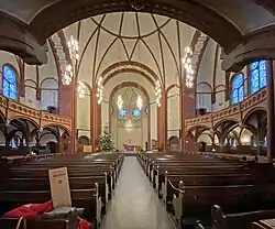 Zentralraum in Richtung Altarraum