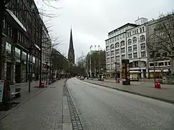 Jacobihof (weiß, re.) und Brüggemann & Barkmann Haus (weiß, li.)