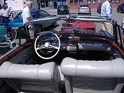 Blick in ein 220&nbsp;S Cabriolet