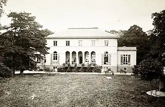 Villa Rücker, gegenüber dem heutigen U-Bahnhof Rauhes Haus, erbaut von Axel Bundsen, abgebrochen 1909