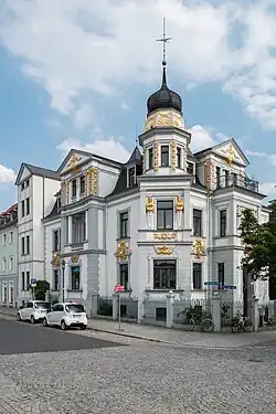 Geschäftshaus Carl August-Allee 16, ein ehemaliges Hotel