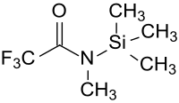Strukturformel von N-Methyl-N-(trimethylsilyl)trifluoracetamid