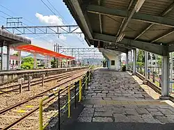 Seitenbahnsteig (seit 2023 außer Betrieb)