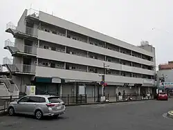 Nordausgang und Bahnhofsgebäude