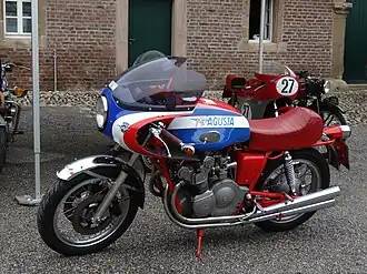 750 Turismo “4C 75” mit doppelter Scheiben­bremse vorne und Halbschalen­verkleidung Modelljahr 1972–74