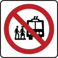 Das mexikanische Verkehrszeichen SR-19A2 signalisiert ein Haltverbot speziell für Trolleybusse