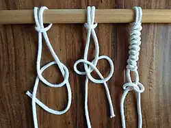 Der Schlangenknoten ergibt ein Fischgrätmuster.