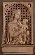 Madonna mit Kind, Marmor, Glaspaste, 100 × 71 cm, Bargello (Bargello Sculture 441), Florenz