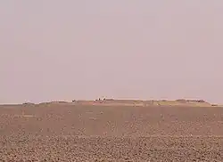 Wall südlich von Mahbes