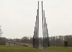 Mahnmal Asphaltschacht Ahlem am Standort des früheren KZs