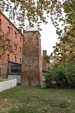 Zuckerfabrik Erweiterung (1896), mit viereckigem Schlot aus der frühindustriellen Zeit