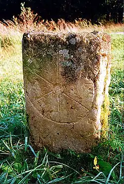 Nachbildung des Kurmainzischen Grenzsteins (südlich von Weilrode)