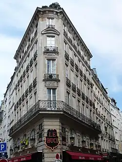 Das Café de Buci liegt am Platz