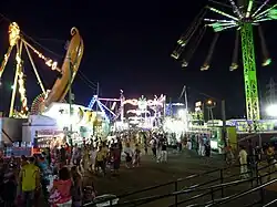 Recinto Ferial, Kirmes auf der einen Hälfte der Feria de la Noche