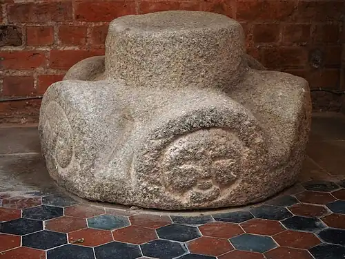 Romanischer Taufstein