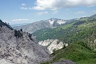 Gipsgestein rund um den Mali i Bardhë