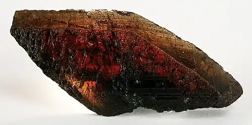 Axinit-(Mn) aus Vitória da Conquista, Bahia, Brasilien (Größe: 5,5 × 2,4 × 0,8 cm)
