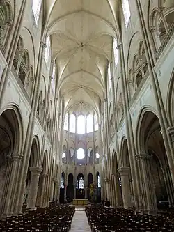 Mittelschiff zum Chor