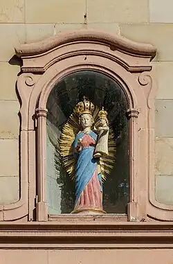 Supraporta mit Marienstatue