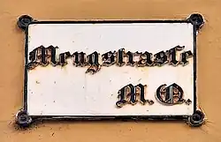 Historisches Straßenschild der Mengstraße im Marien Quartier (M.Q.)