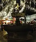 Marktbrunnen beim Weihnachtsmarkt