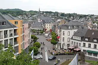 Marktplatz von der Genovevaburg aus