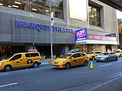 Eingang zum Marquis Theatre in der 46th Street
