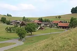 Oberwangen besteht aus vielen Weilern wie hier Matt