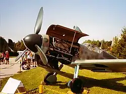 Bf 109 G-2 mit geöffneten Motorverkleidungen