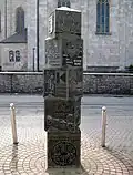 Stele vor der Volksbank mit Darstellungen der Geschichte von Medebach, Ansicht 3.&nbsp;Seite