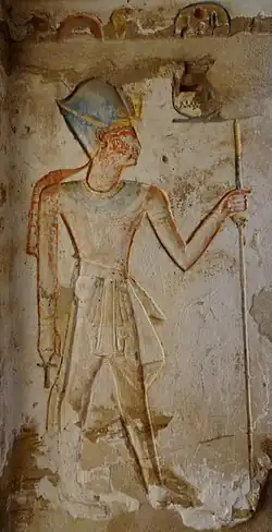 Darstellung Ramses’&nbsp;III. in einer Kapelle des Tempels und im ersten Hof des Tempels