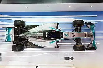 Mercedes F1 W05 Hybrid von oben auf dem Pariser Autosalon