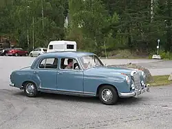 Mercedes-Benz 220 S