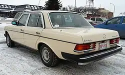 300&nbsp;D (US-Ausführung)