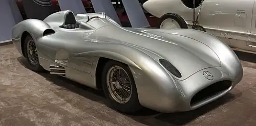 Mercedes W 196 Monza mit Stromlinienkarosserie auf den Retro Classics 2019