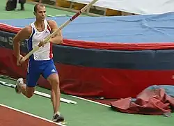 Der zweifache Vizeweltmeister (2007/2009) und Vizeeuropameister von 2006 Romain Mesnil blieb im Finale ohne gültigen Versuch – in der Qualifikation waren ihm 5,65&nbsp;m&nbsp;gelungen