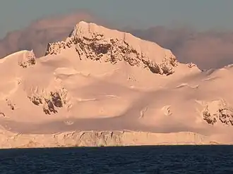 Blick von der Bransfieldstraße auf den Mesta&nbsp;Peak