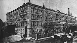 Produktionsgebäude in der Nonnenstraße 12–18 Ecke Ernst-Mey-Straße (um 1900)
