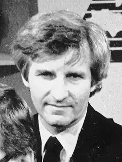 Gesichtsaufnahme in schwarzweiß.