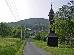 Hölzerner Glockenturm in Mikulůvka in der Mährischen Walachei