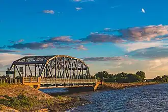 Milan Bridge des Minnesota State Highway 40 über den See, 2017