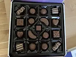 Foto einer Pralinenschachtel.