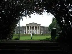 Blick auf die Mill&nbsp;Hill School (2004)