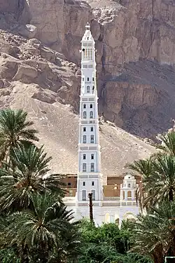 Minarett der al-Mihdar-Moschee in Tarim, mit der imposanten Höhe von 53 Metern