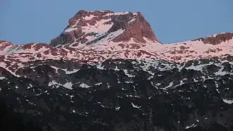 Misthaufen im Abendlicht von Bad Rotenbrunnen