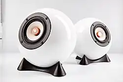 Kugellautsprecher aus dreifach gebranntem Hart-Porzellan[10]