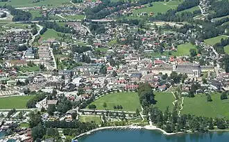 Der Ort Mondsee, Luftbild
