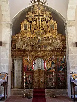 Ikonostase der Kirche