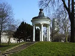 Monopteros im Büsingpark in Offenbach