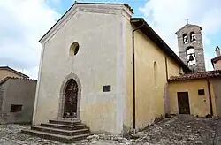 Die Kirche Santa Maria im Ortskern.